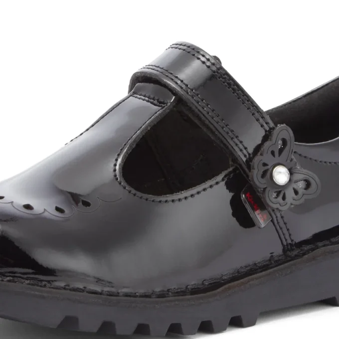 Junior Mädchen Kick T-Bar Bloom Lackleder Schwarz Junior Mädchen Kick T-Bar Bloom Lackleder Schwarz